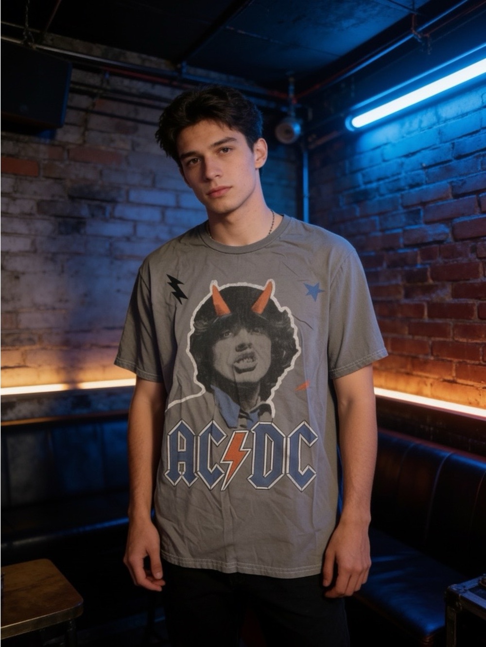 AC/DC Angus Young Devil Horns Graphic T Shirt Men’s Small Gray Official Merch